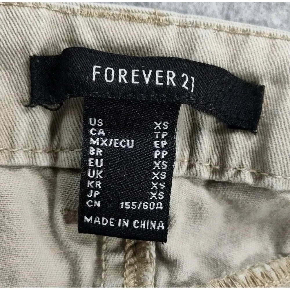 Women's Forever 21 Size XS‎ Frayed Hem Like Cargo Beige Pants📸SEE PIC📏📸